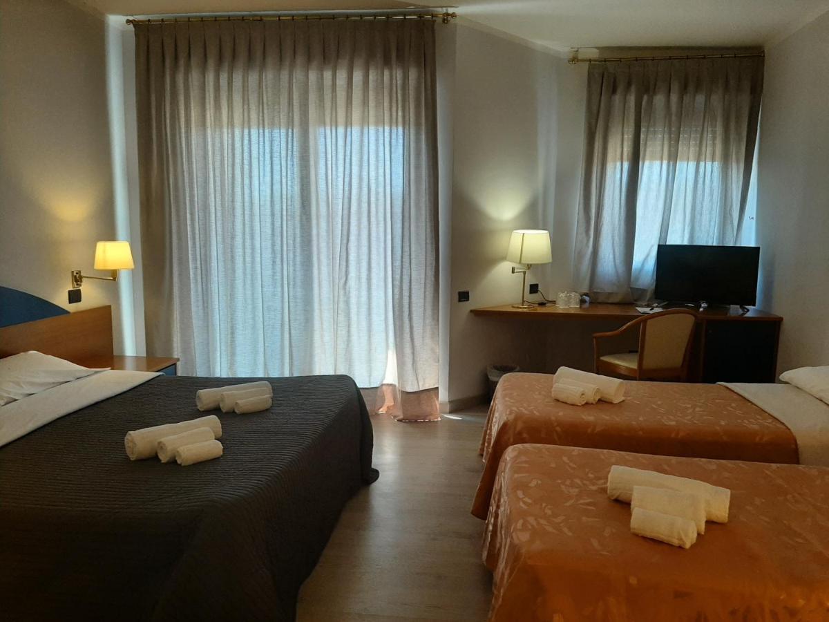 Roero Park Hotel Sommariva Perno 외부 사진