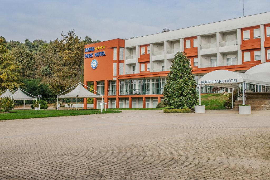 Roero Park Hotel Sommariva Perno 외부 사진