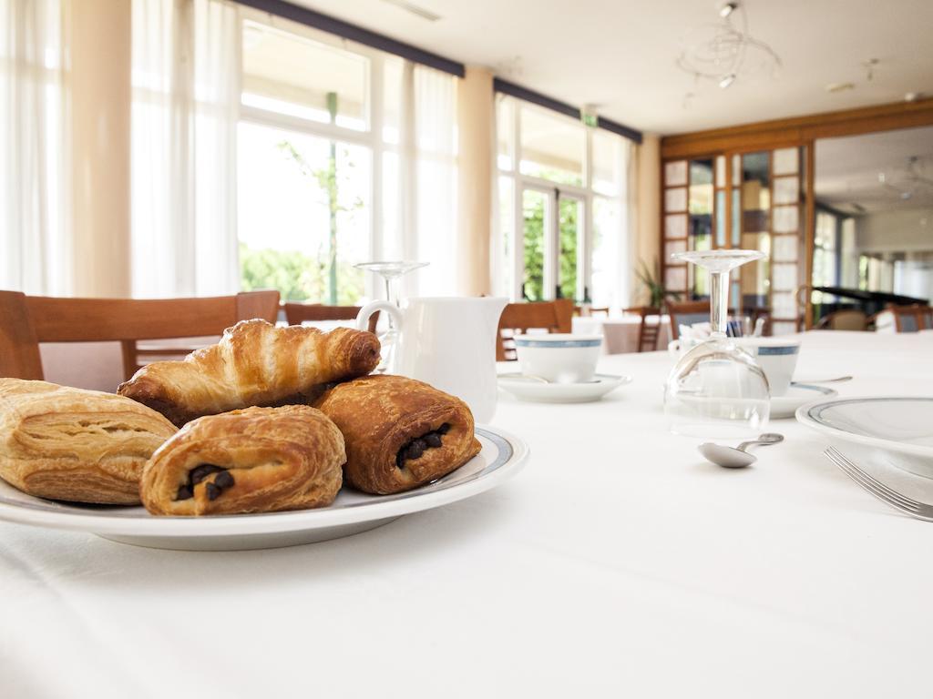 Roero Park Hotel Sommariva Perno 외부 사진