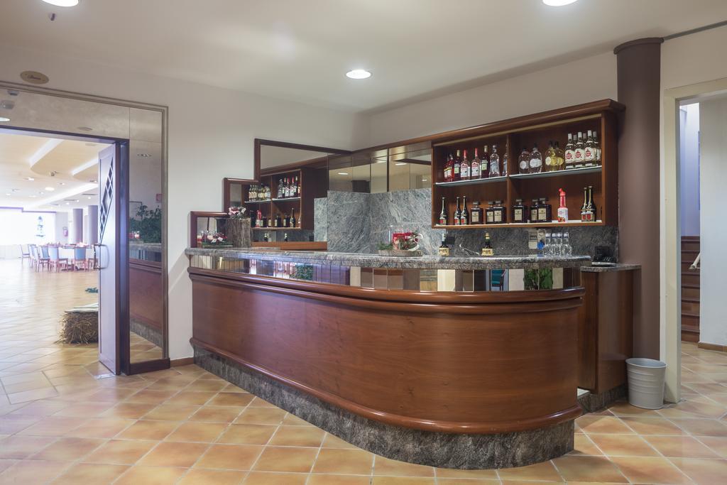 Roero Park Hotel Sommariva Perno 외부 사진