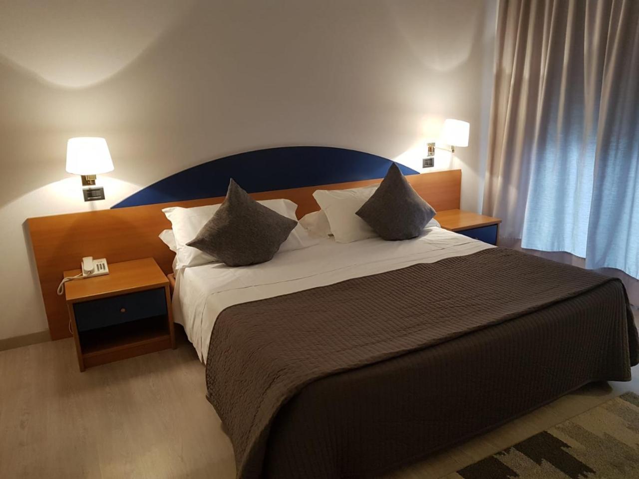 Roero Park Hotel Sommariva Perno 외부 사진